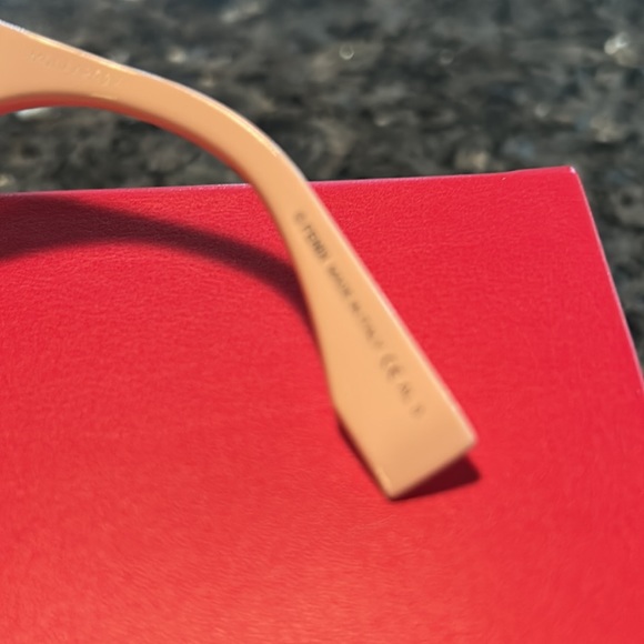 FENDI AVIATOR SUNGLASSES… PERFECT CONDITION…RHINESTONE FF SIDES - Picture 13 of 16